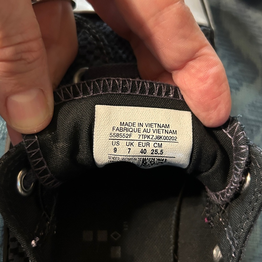 Converse Women’s Dark Gray Sneakers, slip-ons - Picture 9 of 9